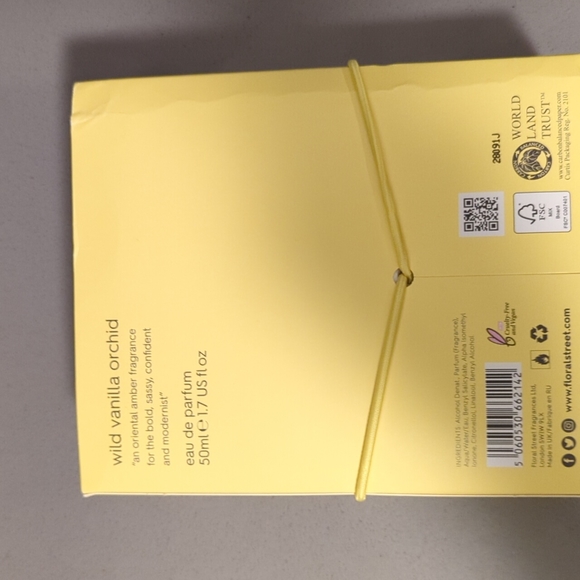 Perfume - Picture 4 of 4